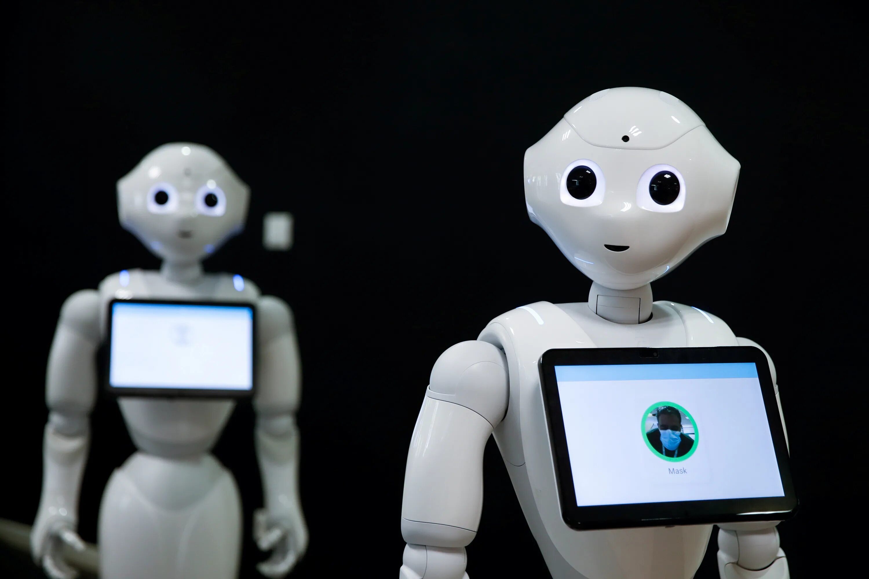 «SOFTBANK Robotics» мерч. Робот. Робототехника. Робот Pepper. Робот обсуждай