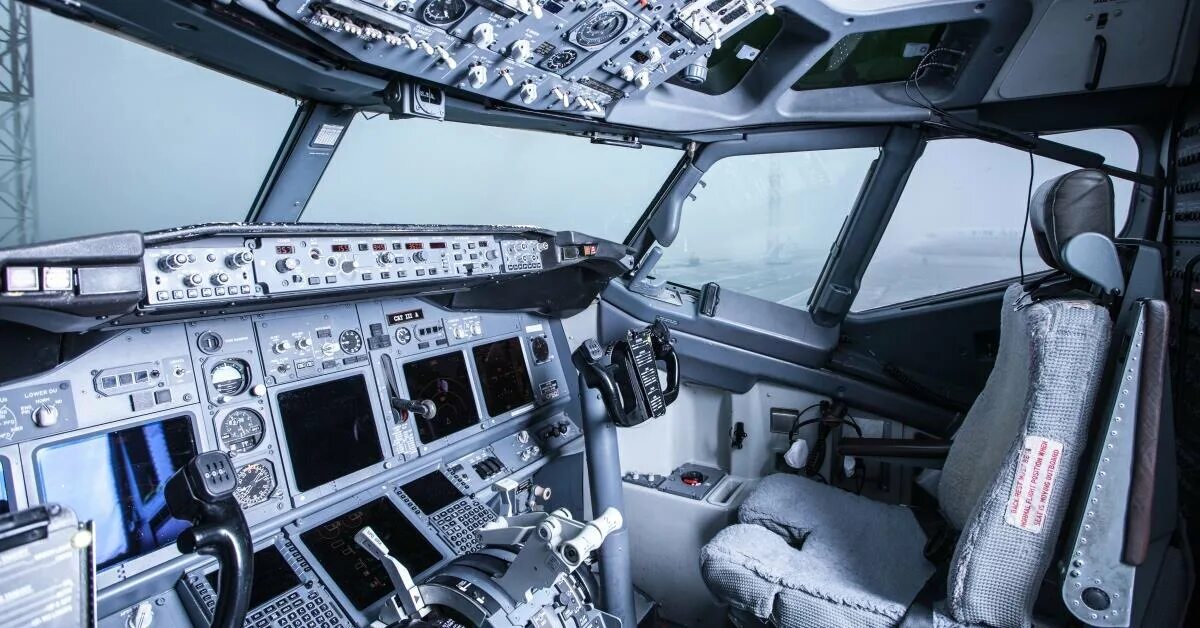 Пилот гражданских авиалиний делает прекрасные фото из кабины самолета Cockpit, A