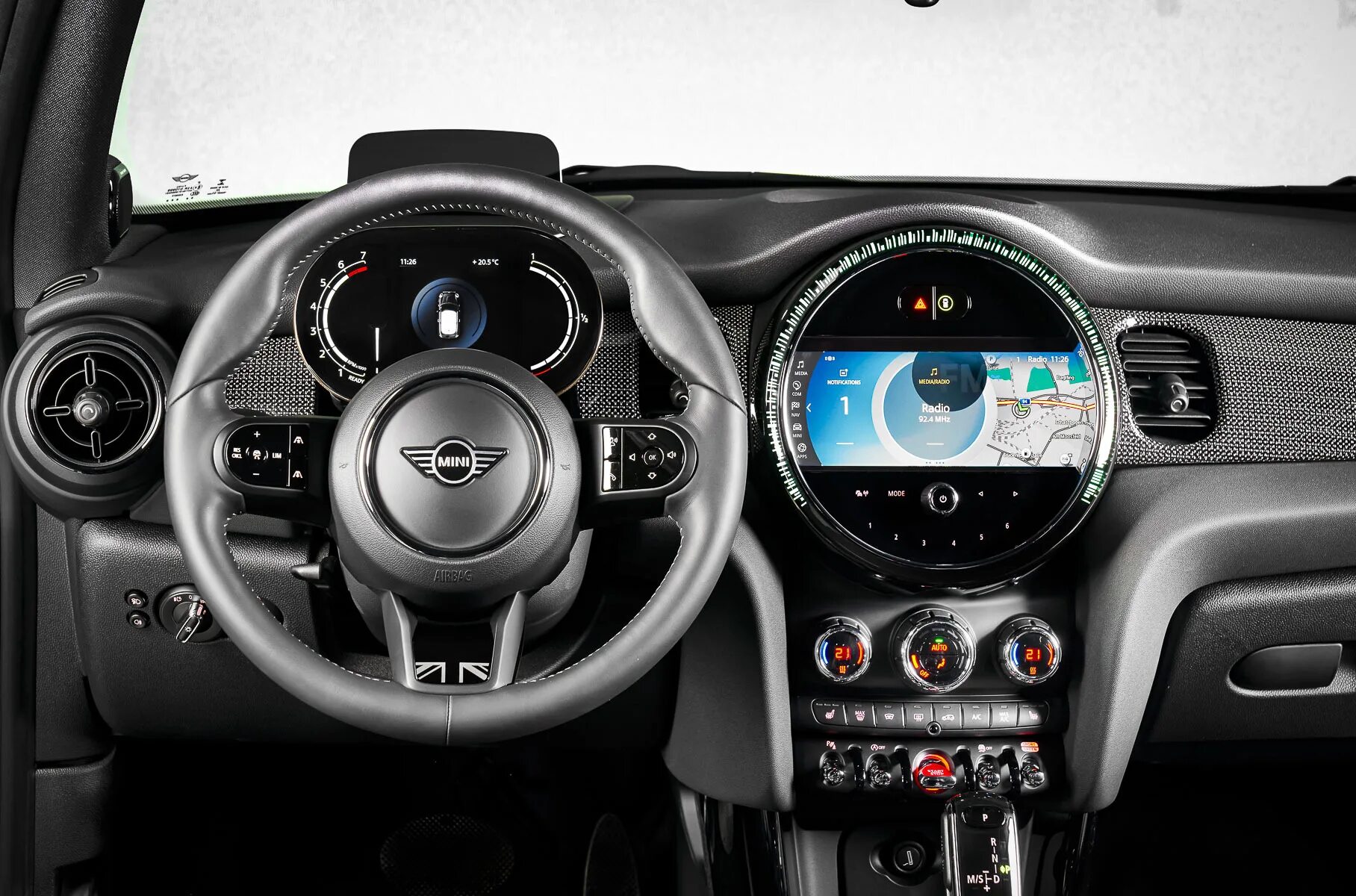 Mini разгон. Мини купер 2025. mini cooper s 2025. mini cooper 2025 interior. мини купер 2025.
