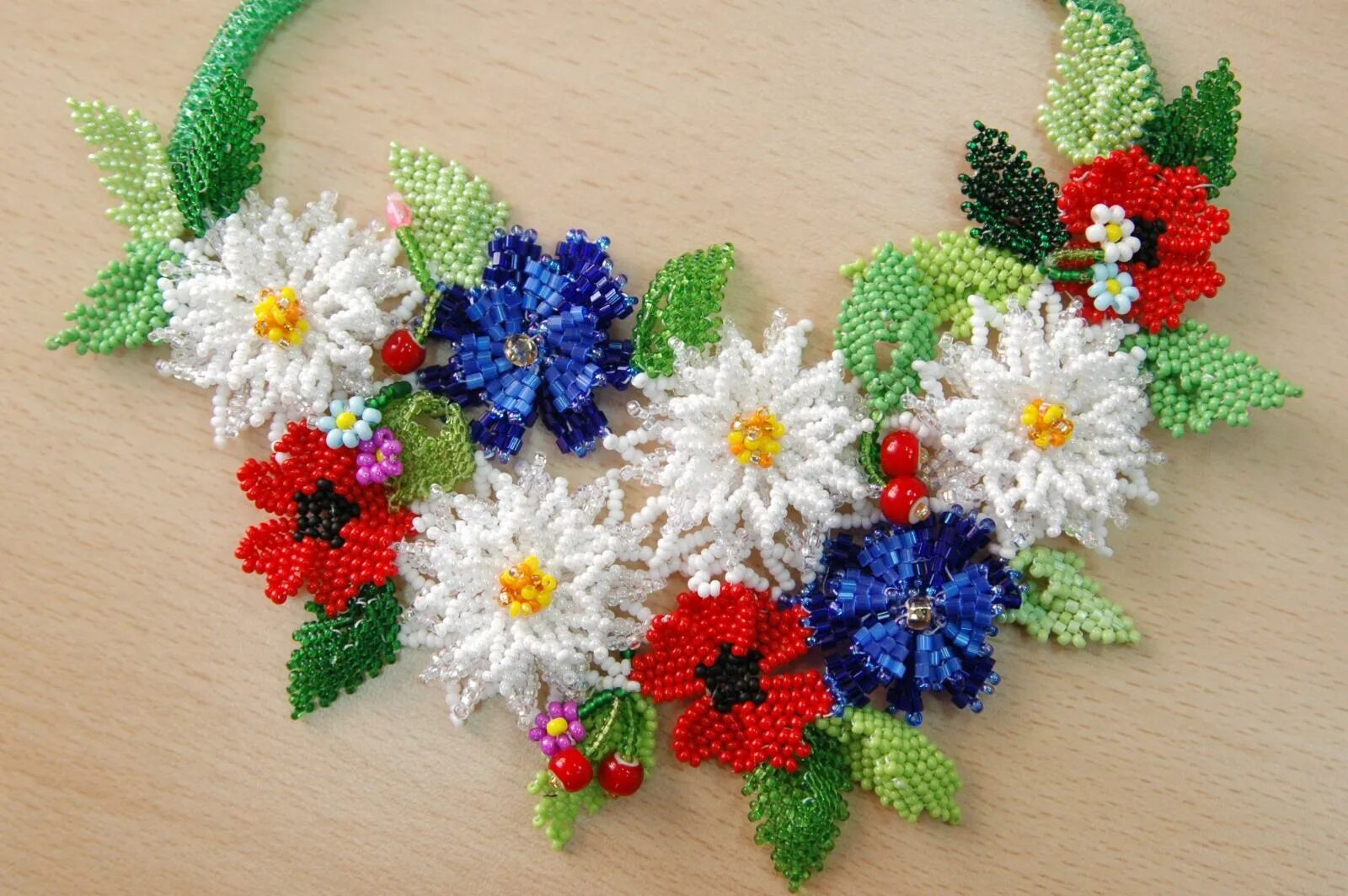 ольга тесленко бисерные украшения. красивые бисерные украшения. рукоделие бисероплетение. рукоделие бисероплетение. бисерные украшения.