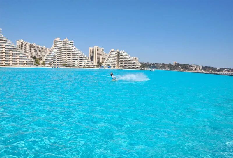 Самый большой бассейн. Сан-Альфонсо-дель-мар бассейн. San Alfonso del Mar бассейн. Бассейн Сан Альфонсо в Чили. Бассейн в Чили 1 км.