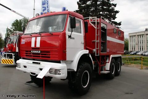 Автомобиль камаз 2