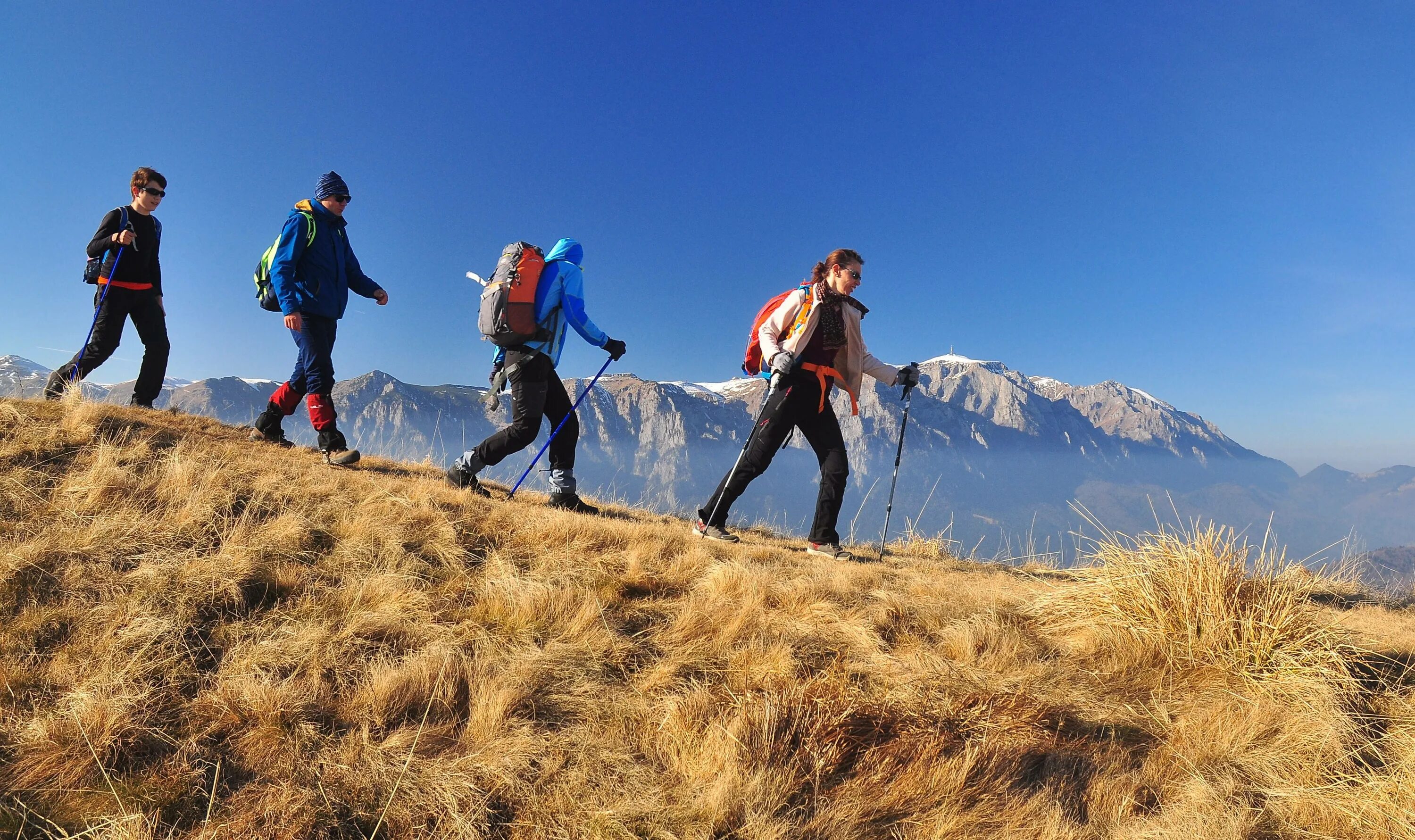 Треккинг хайкинг. Треккинг хайкинг экипировка. Модель Trek Hiking. Цахкадзор лето треккинг. Хайкинг это простыми словами