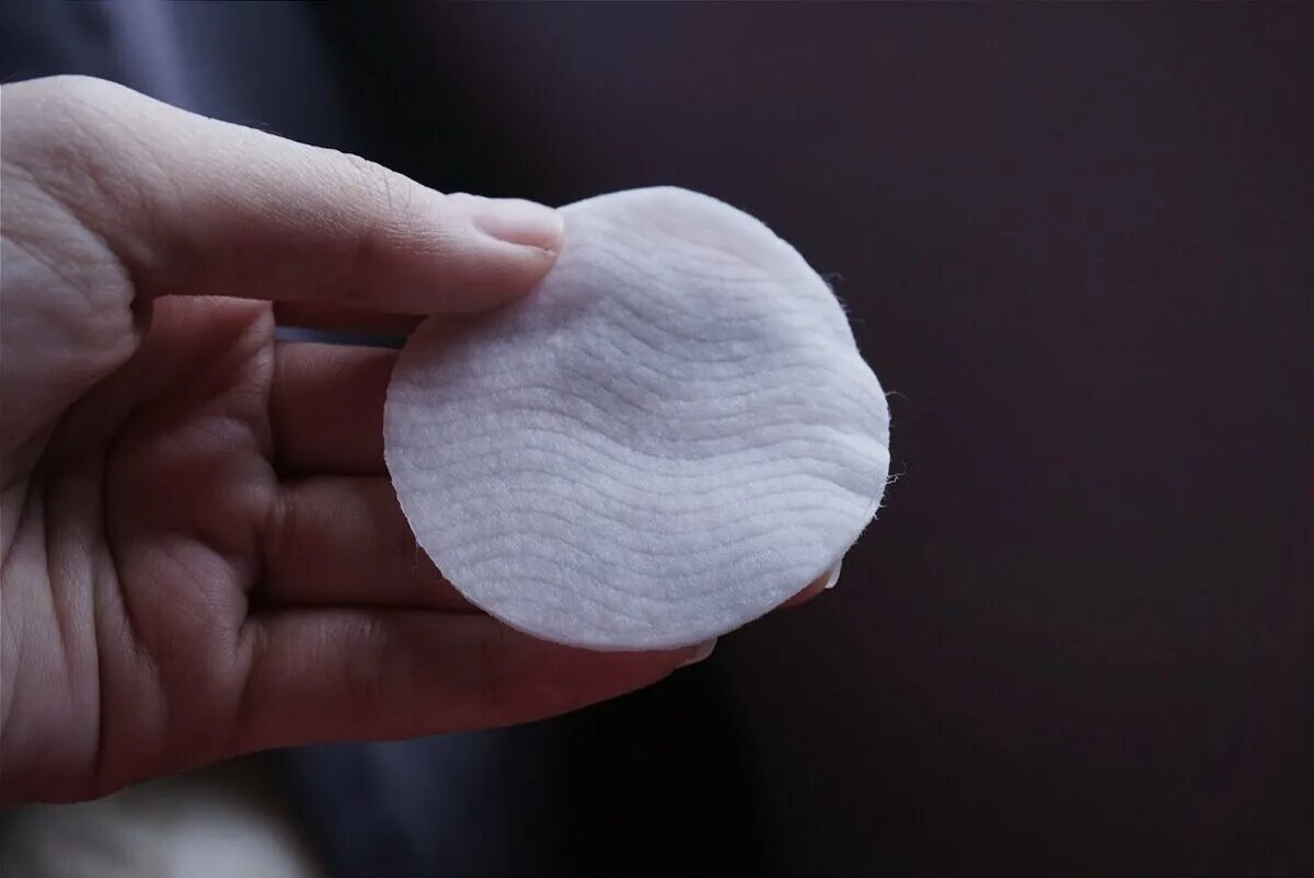 Спонжи ватные диски. Использовать ватный диск. Для ватных дисков. Использовать ватный диск. Ватные диски пупи.