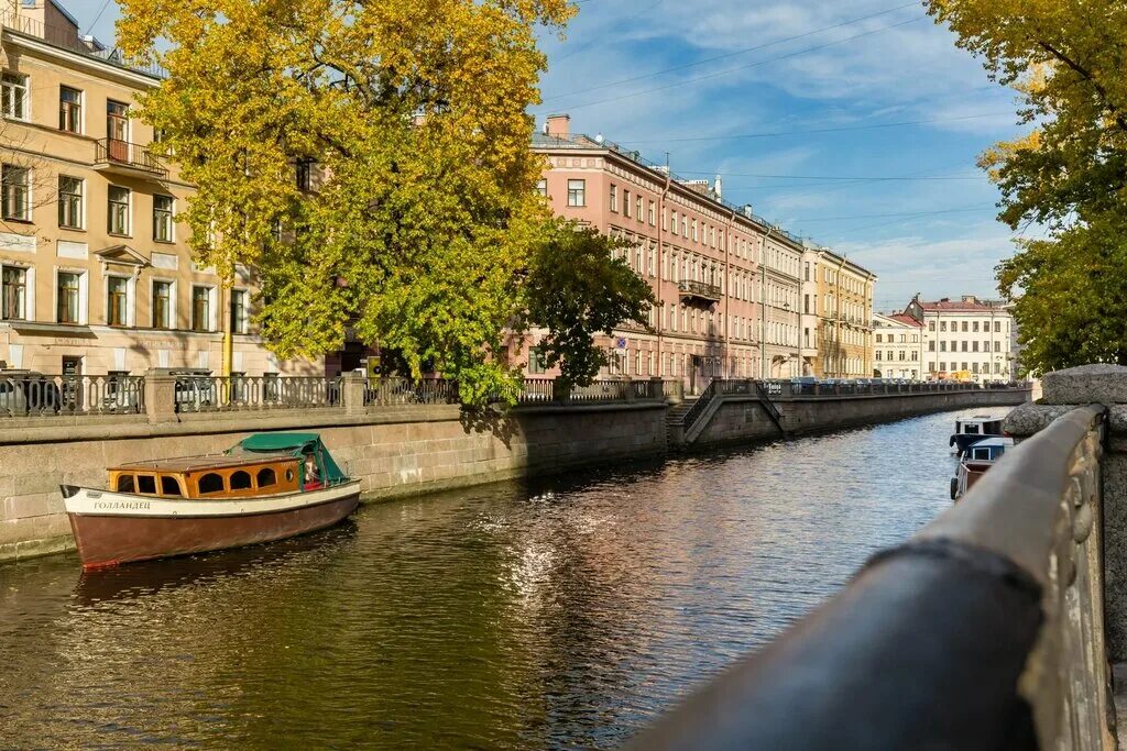Переулок гривцова 24 санкт петербург. Гривцова 24 санкт-петербург. Санкт-петербург, пер. Книжная лавка старый арбат. Санкт-петербург, спасский пер.