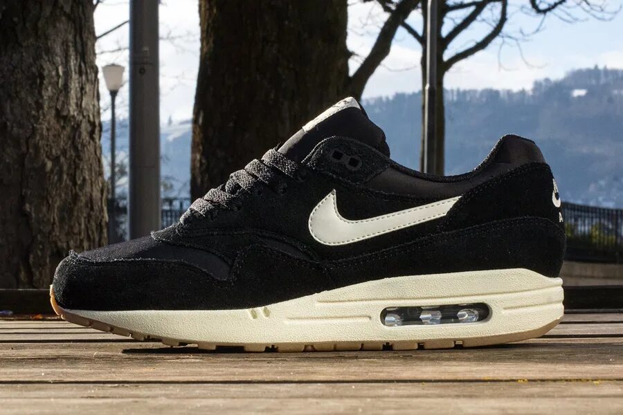 Nike Air Max 1 Black. Nike Air Max 1 черные. Nike Air Max 1 Essential Black. Nike Air Max Suede. Найк замша