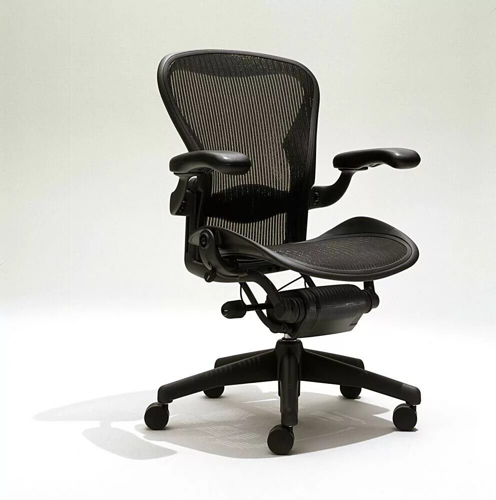 Офисный стул материал. Кресло Herman Miller Aeron. Стул офисный Herman Miller Aeron. Кресло Herman Miller Aeron New. Кресло Herman Miller Aeron b.