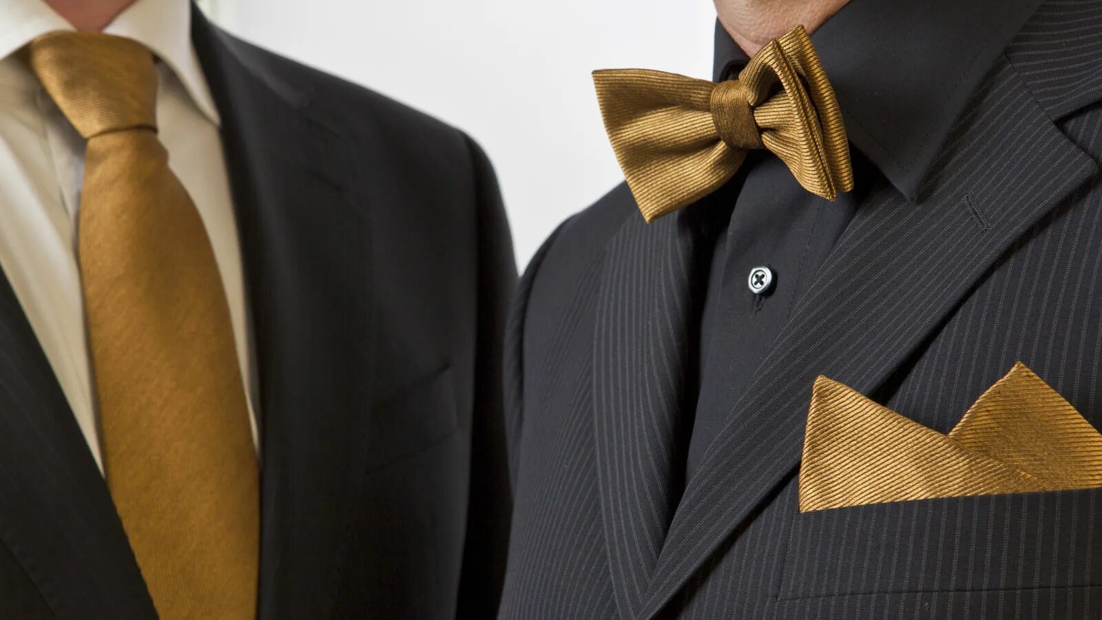 Галстук нотариуса что это. Галстук. Галстук мужской. Золотой галстук. Черный костюм с золотым галстуком.