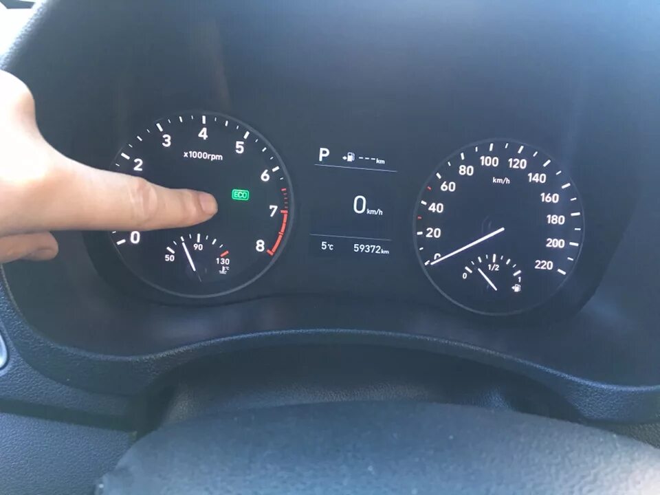 Что значит эко режим. Hyundai solaris 2018 eco режим. eco режим hyundai solaris 2025. приборка солярис 180 км. режим эко на хендай солярис 1.