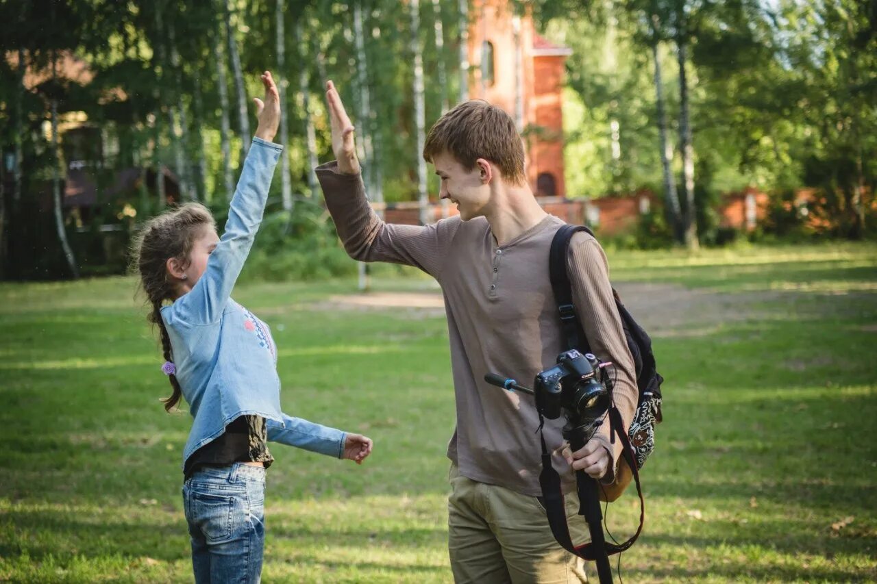 Куда можно сходить на каникулы с детьми. Лагерь Алга Казань. Места в Казани для подростков. Киношкола Казань.