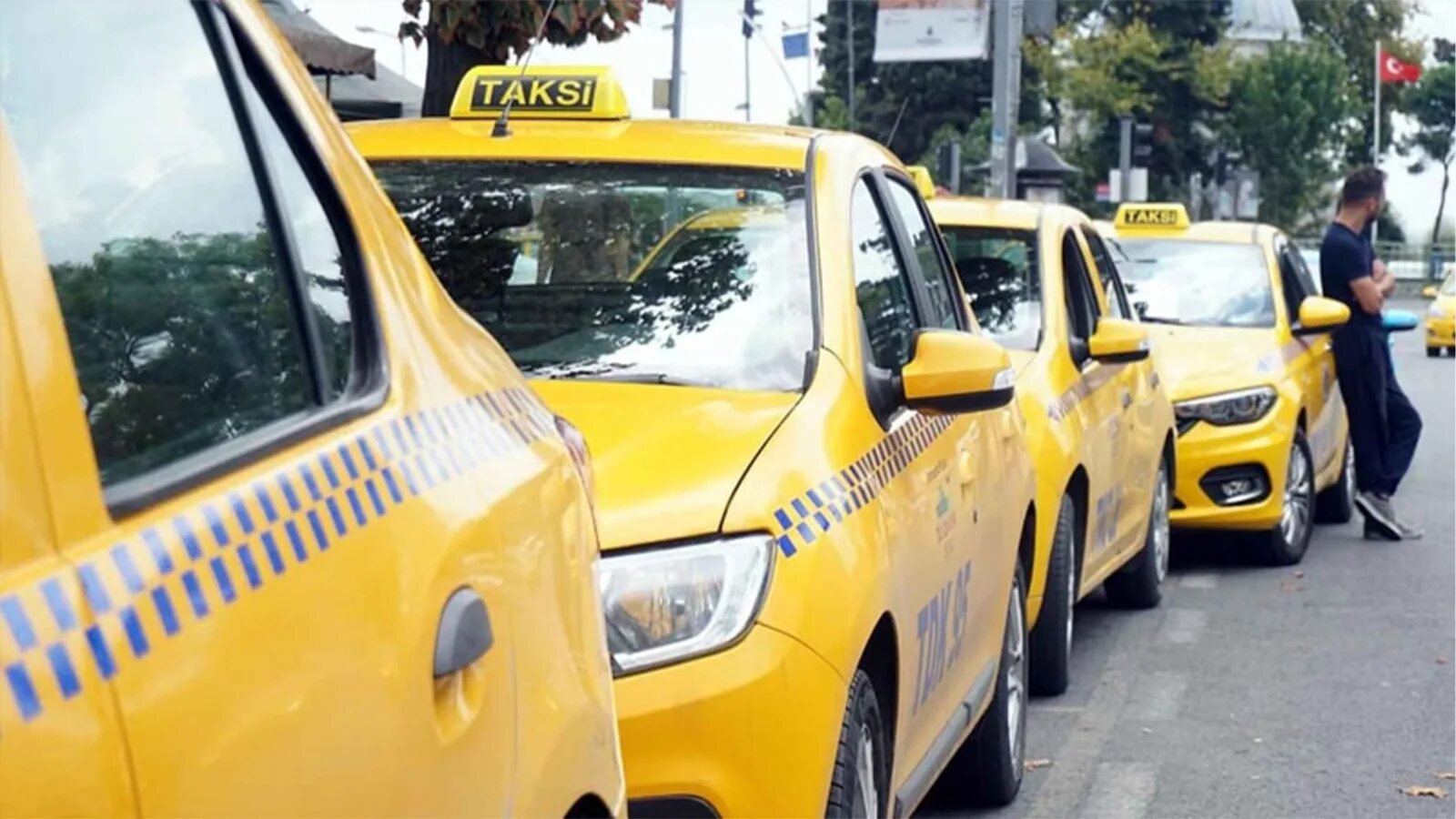 Такси Турция Стамбул. Стамбульское такси. Таксист в Стамбуле. Турецкое такси в Стамбуле. Такси аэропорт стамбула таксим