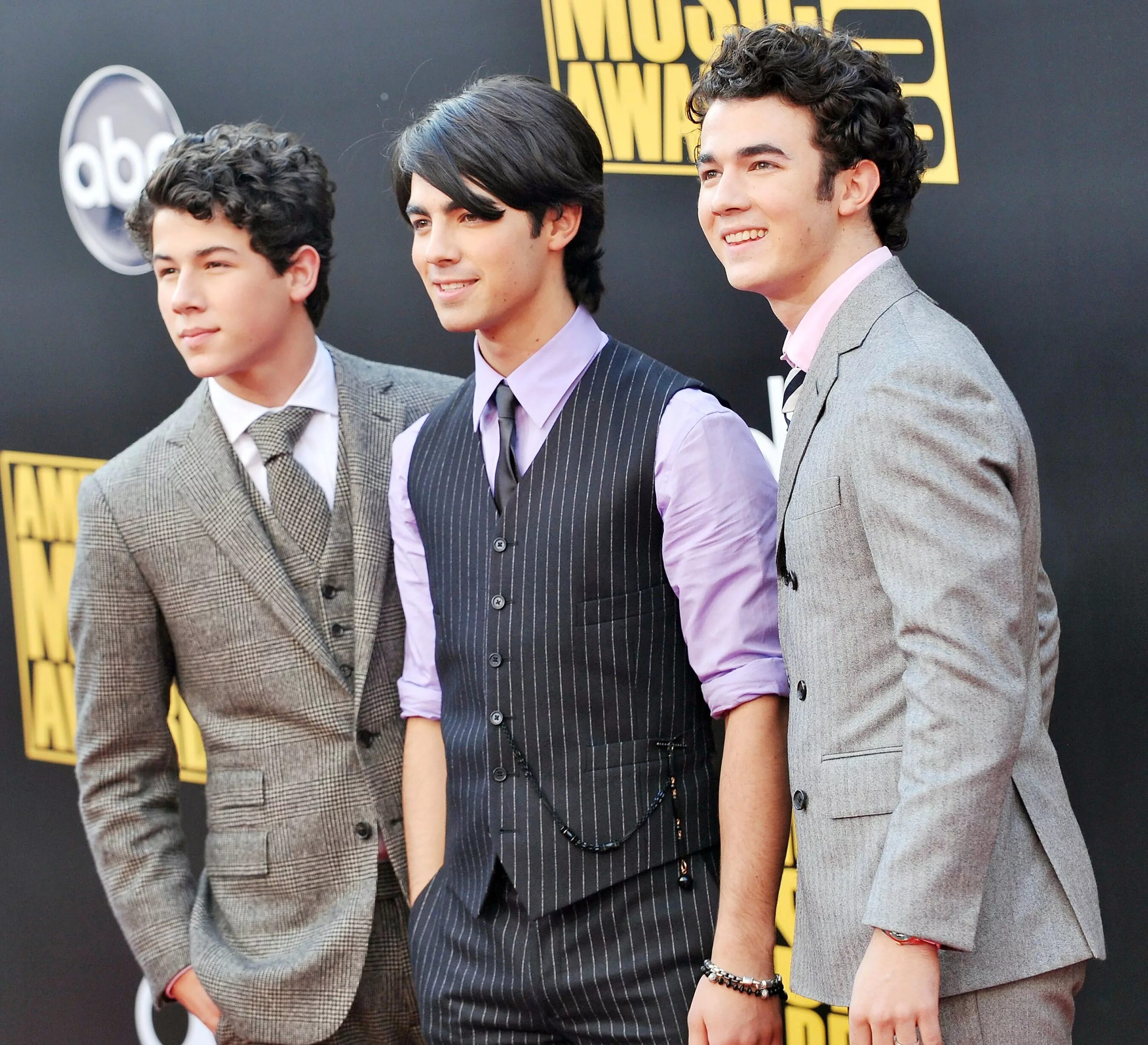 Sucker jonas brothers. Братья Джонас. Jonas brothers Jonas brothers. Братья Джонас Sucker. Джонас 2008.