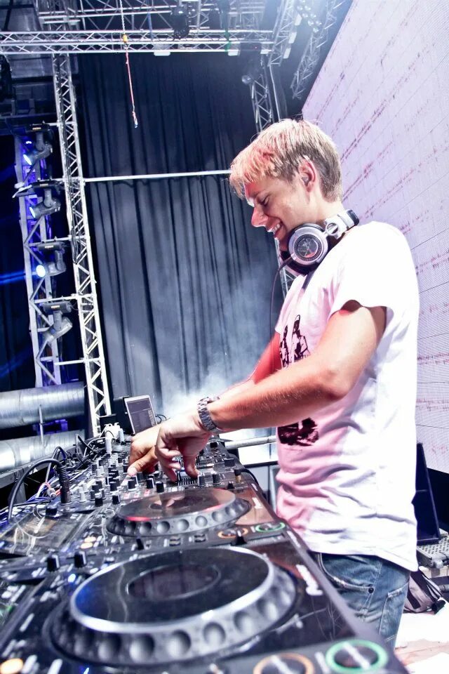 Dj за пультом. Профессия диджей. Dj fnk slowed. Dj slow down bibeh. Dj fnk slowed.