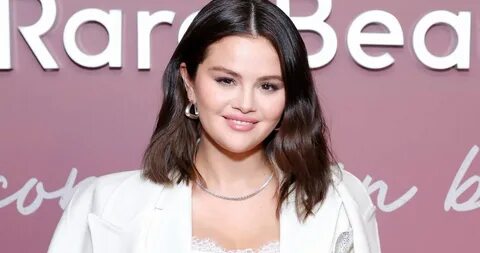 Селена Гоместің сиқырды соратын суреттері