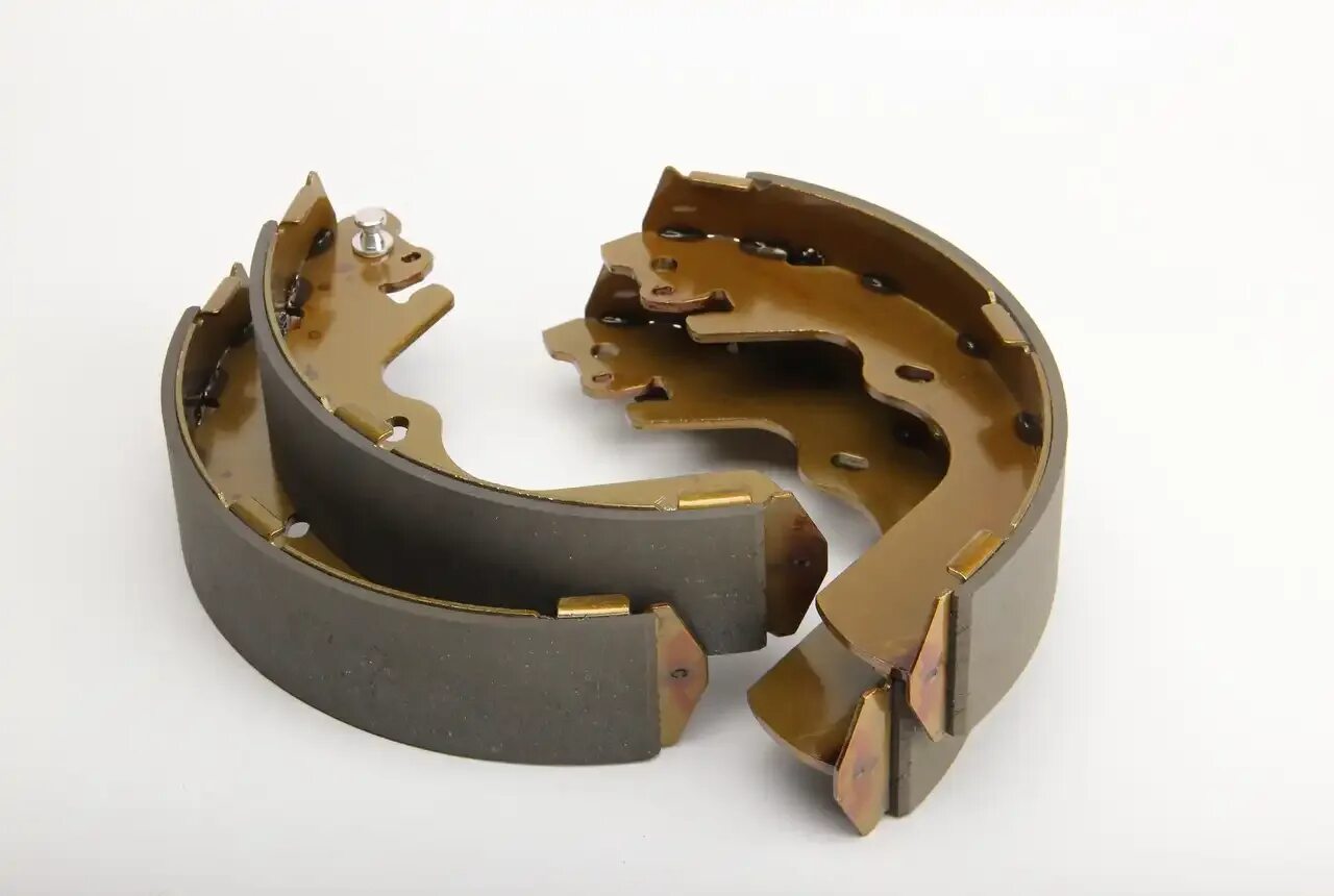 Задние тормозные колодки форд фокус 2 барабанные. Круглые колодки барабанные хендай 2шт. Колодки задние барабанные форд мондео 2. Форд фокус 2 задние колодки барабанные. Форд фокус 1 задние колодки барабанные.
