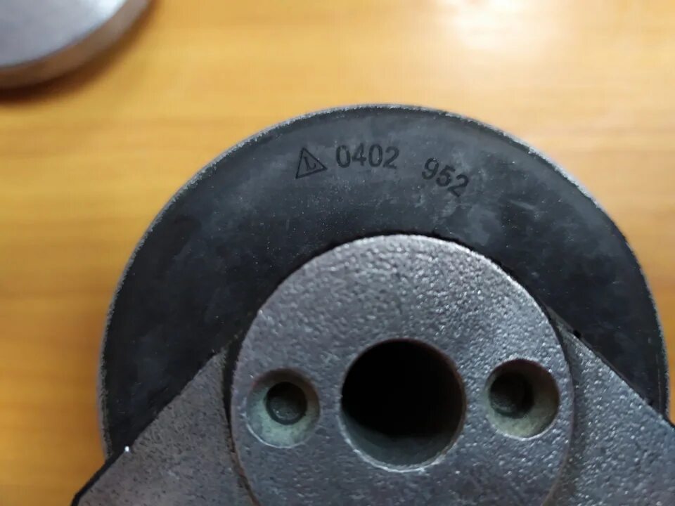 Сайлентблок задней балки зафира б. General motors 13267215. General motors 13267215. Сайлентблок задней балки опель. General motors 13267215.