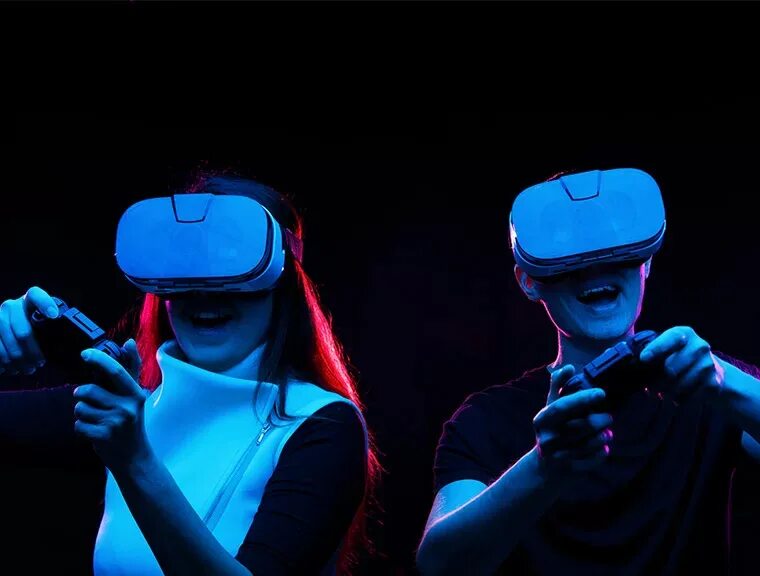 Oculus game. Командная игра vr. vr jenny oculus quest. виртуальная реальность человек в очках в игре oculus quest 2. quest vr blue.