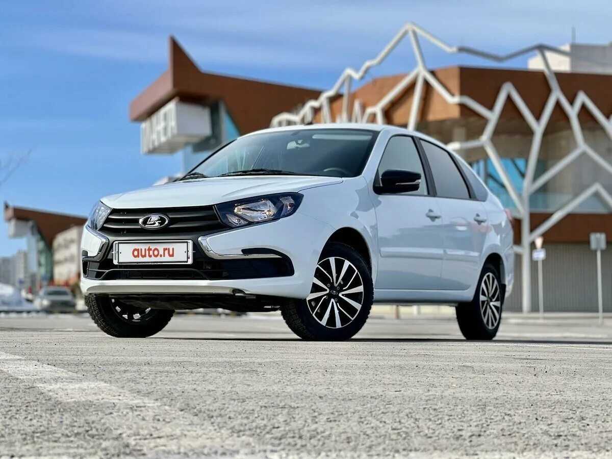 Купить новый Lada (ВАЗ) Granta бензин автомат в Магнитогорске: коричневый 2019 л