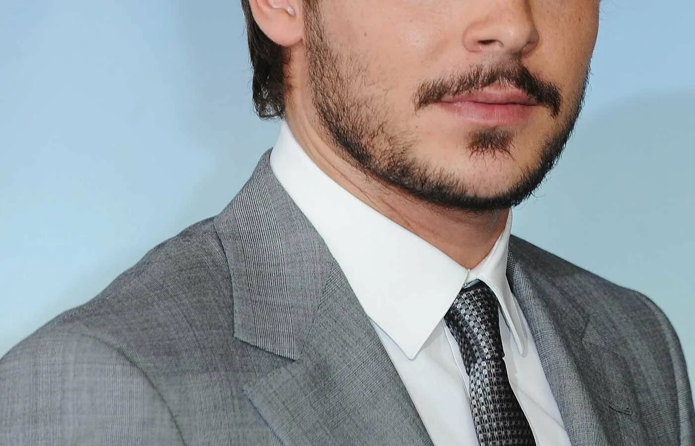 Хью джекман. Эспаньелка. Эспаньолка борода ван дейк. Брэд питт канадка. Леонардо ди каприо без бороды.