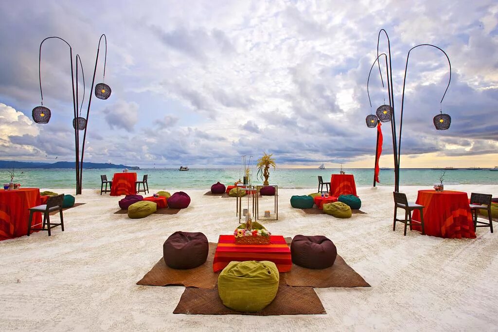 Discover shores. Discover shores