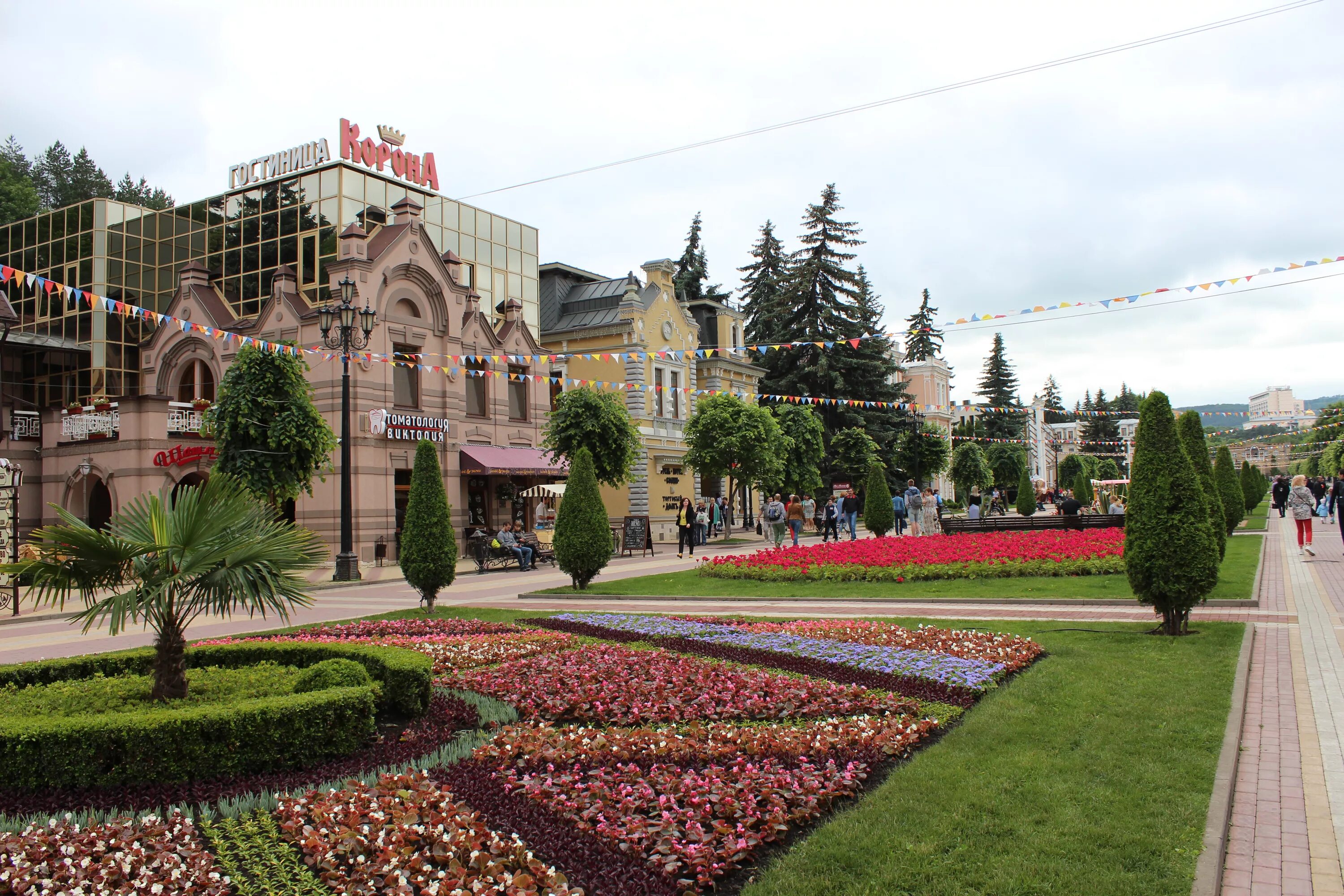 Туту кисловодск. Кисловодск центр города. Кисловодск центр парк. Курортный бульвар Кисловодск. Кисловодск парк Курортный бульвар.