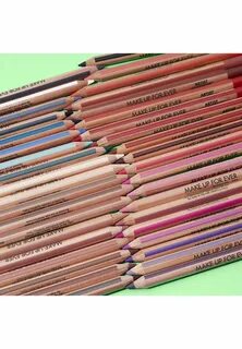 Make up карандаши