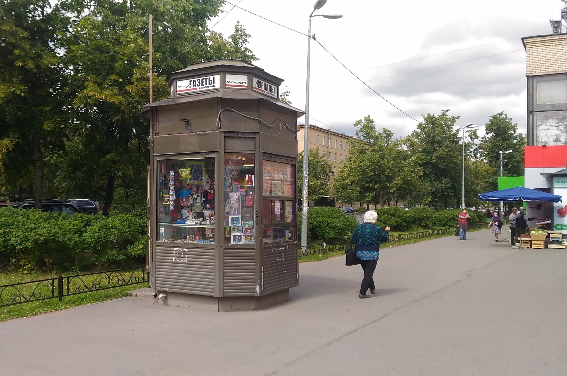 Проект ларька. Русский ларек. Газетный ларек. Ларьки в питере. Киоск союзпечать.