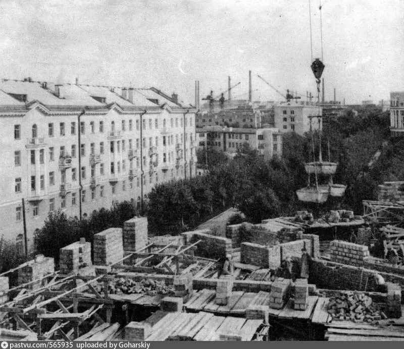 Начало строительства екатеринбург. Екатеринбург 1940 год уралмаш. Стройка метро площадь 1905 года. Старый екатеринбург уралмаш. Начало строительства екатеринбург.