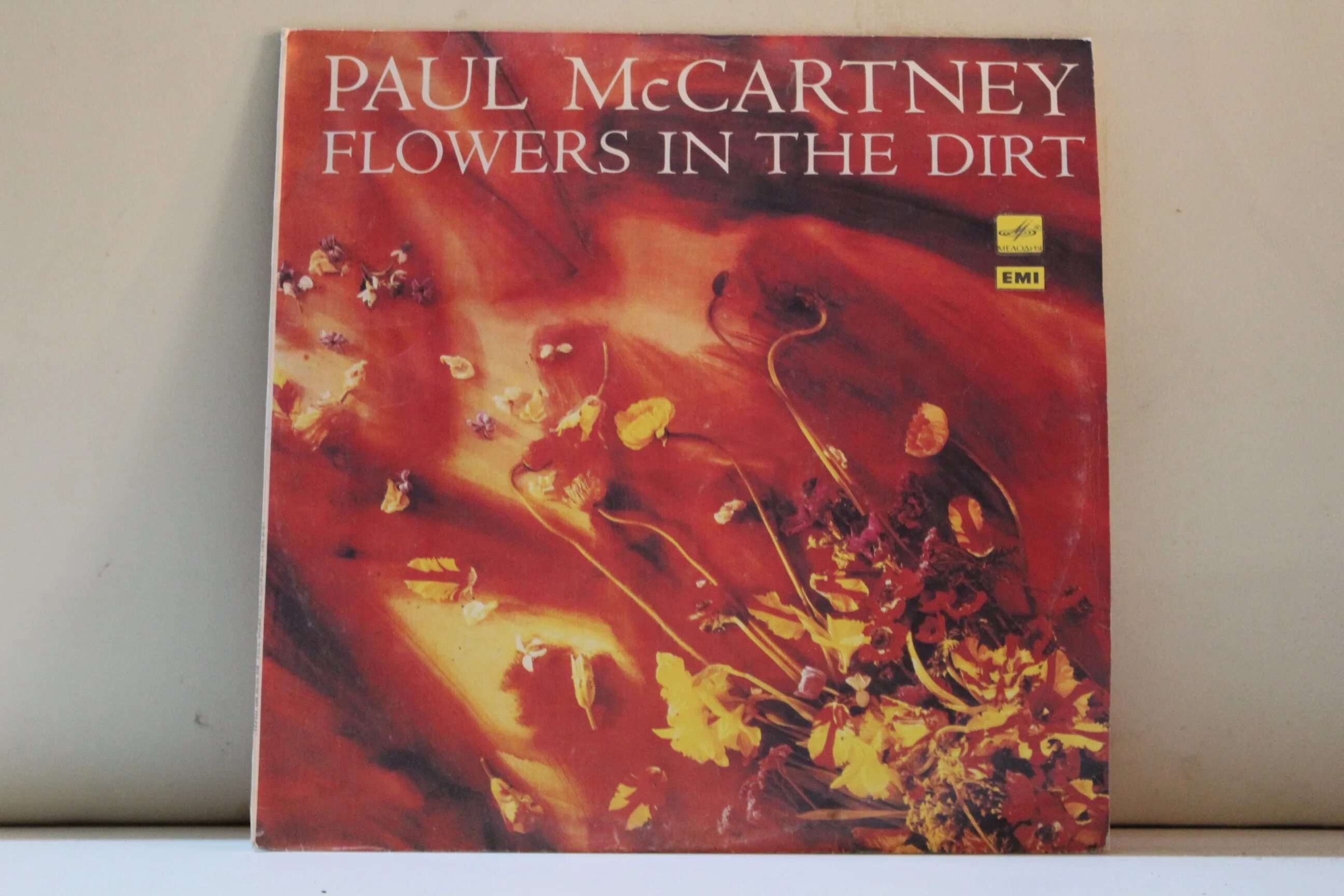 Flowers in the dirt. Mccartney - 1989 - flowers in the dirt. Flowers in the dirt. Paul mccartney flowers in the dirt 2 shm-cd japan. Flowers in the dirt.