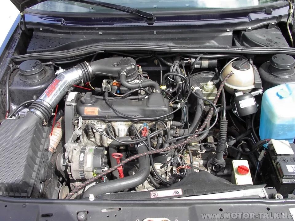 Расположение двигателя фольксваген пассат Volkswagen Passat 2005-2010: Coolant drain (Petrol engine 2.0L / Cooling system)