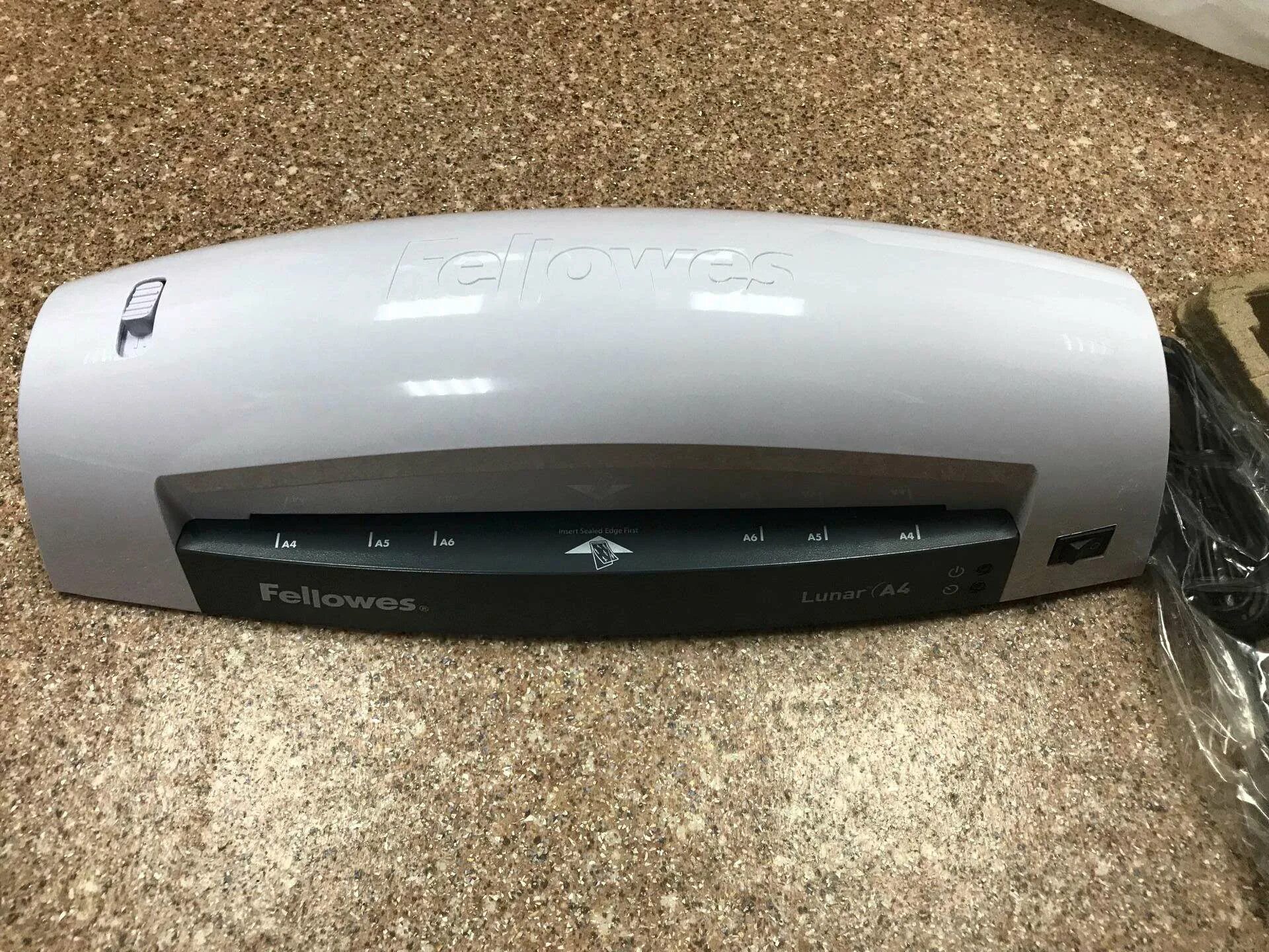 Fellowes lunar a4. Ламинатор lunar a4. Fellowes lunar+ a4 [fs-57426]. Ламинатор fellowes lunar a4. Ламинатор fellowes fusion a4.