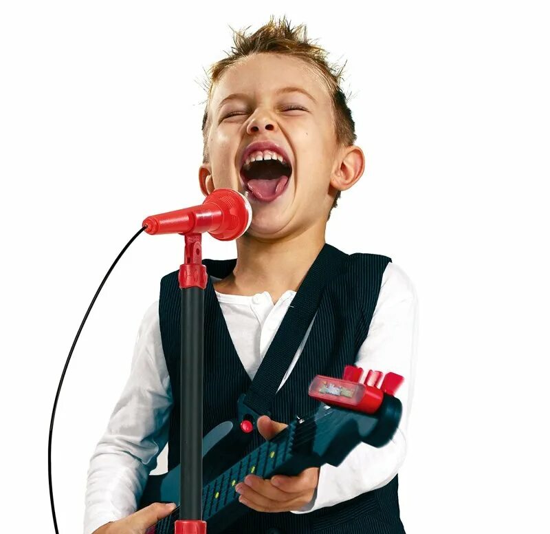 Поют юноши. Мальчик с микрофоном. Ребенок с микрофоном. Дети поют. Малыш с микрофоном.