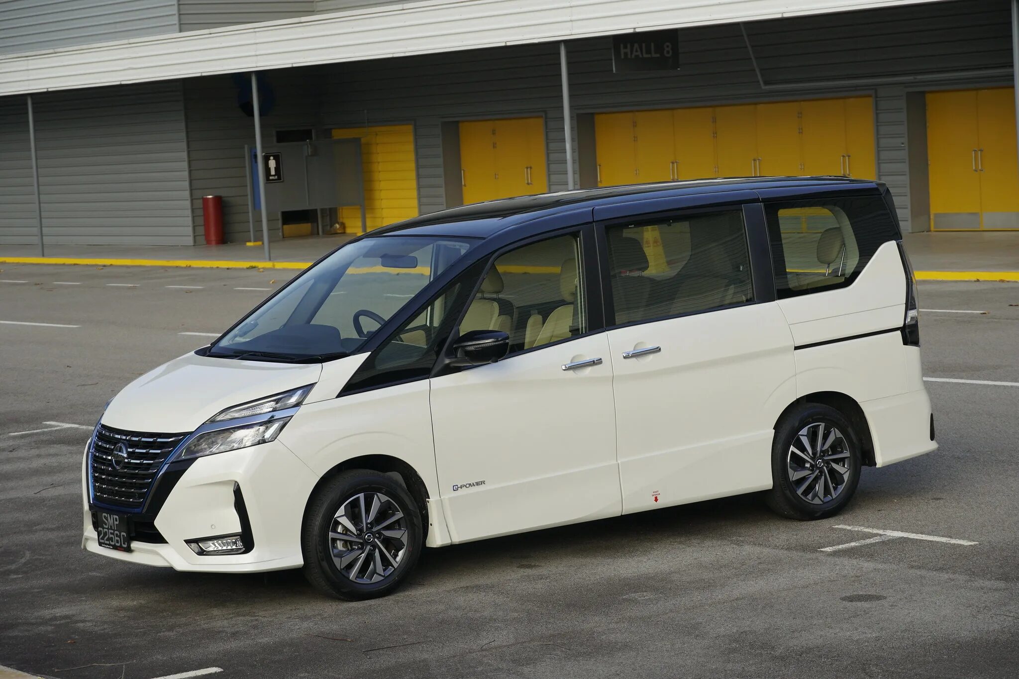 Nissan Serena e-Power. Ниссан Серена с27 е Power. Nissan Serena 2019. Nissan Serena e-Power 2018.