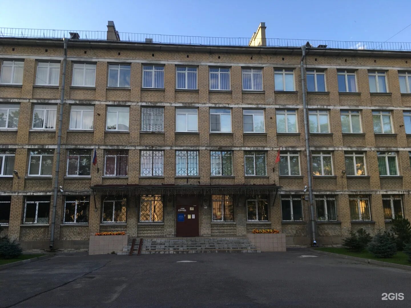 Довоенные школы спб. Школа 152 москва. Школа 150 москва. Маоу сош 152 г челябинска. Ленинградский 46 школа.
