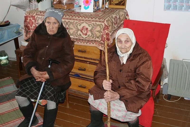 барин нас рассудит стихотворение. николай некрасов забытая деревня. коня на скаку остановит в горящую избу войдет. у бурмистра власа бабушка. бабушка ненила починить.