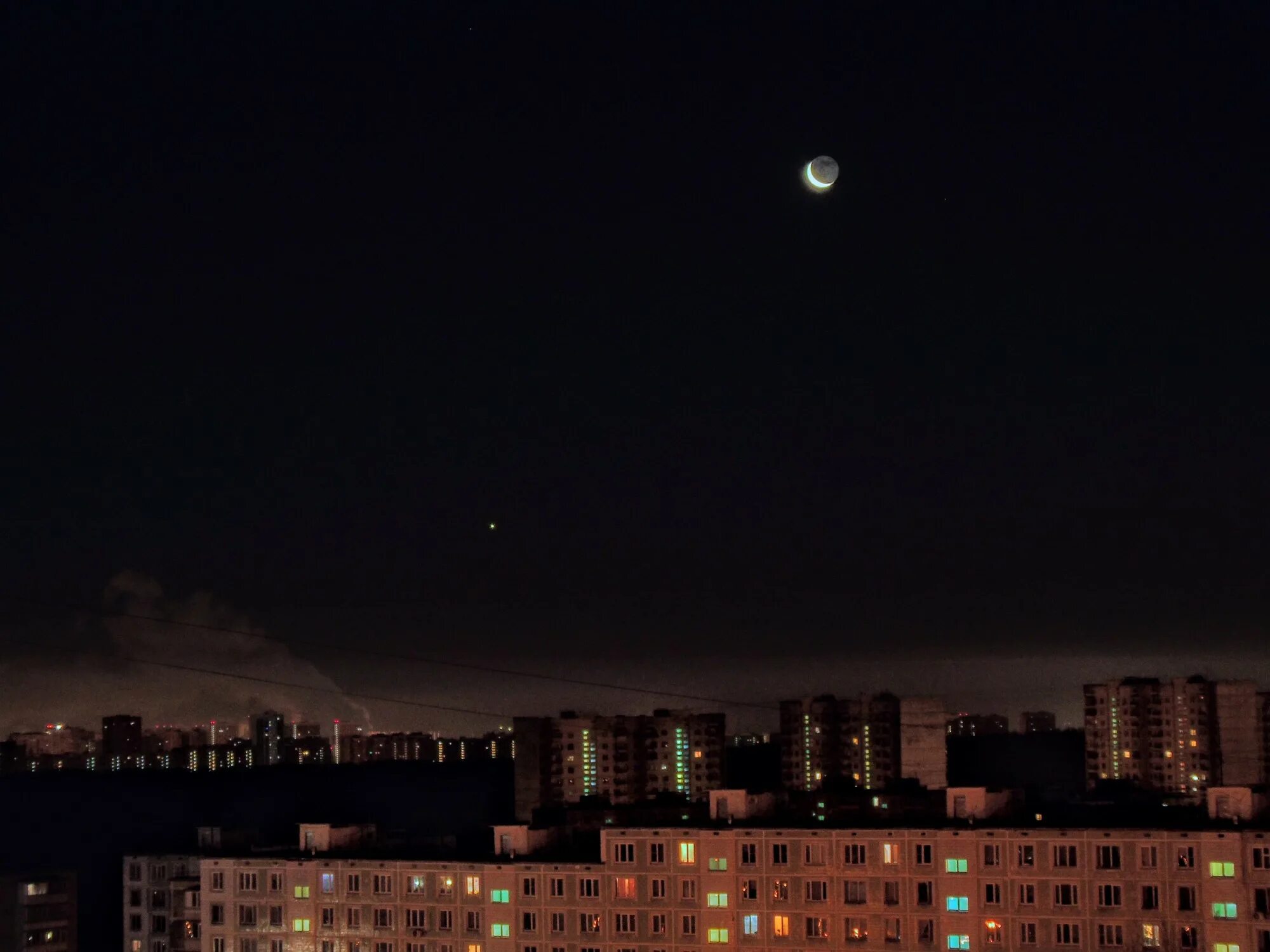 Луна сегодня калининград. Луна вчера. Суперлуние 2022. Огромная луна. Суперлуние сургут.