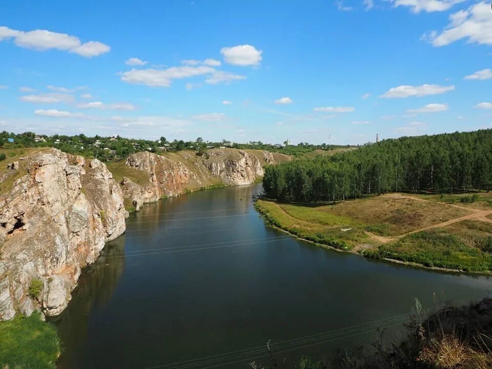 Сайт каменска уральского свердловской области. Река Каменка Каменск-Уральский. Речка Каменка Каменск Уральский. Река Каменка Свердловская область Каменск Уральский. Река Каменка Урал.