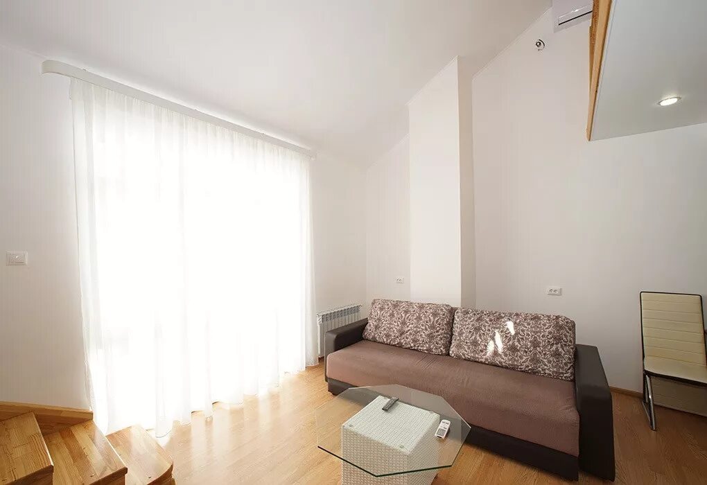 Гостевой дом аир. Первая рабочая 1 отель аир. Гостевой дом аир. Гостевой дом аир. Отель аир угловое.