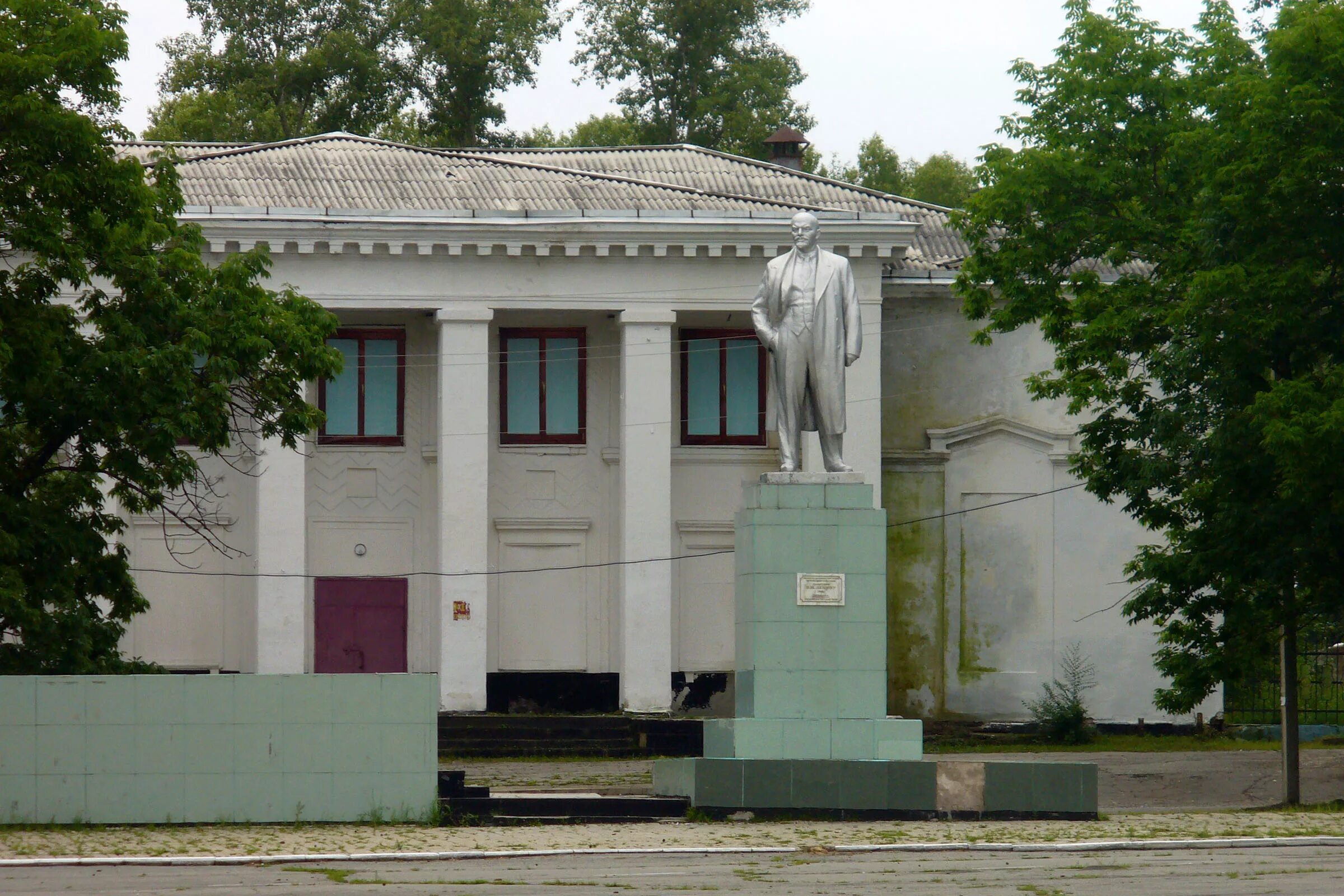 Райчихинск амурская область. Г Райчихинск Амурская область. Город Райчихинск Амурская область. Райчихинск Амурская область памятник Ленина. Райчихинск достопримечательности.