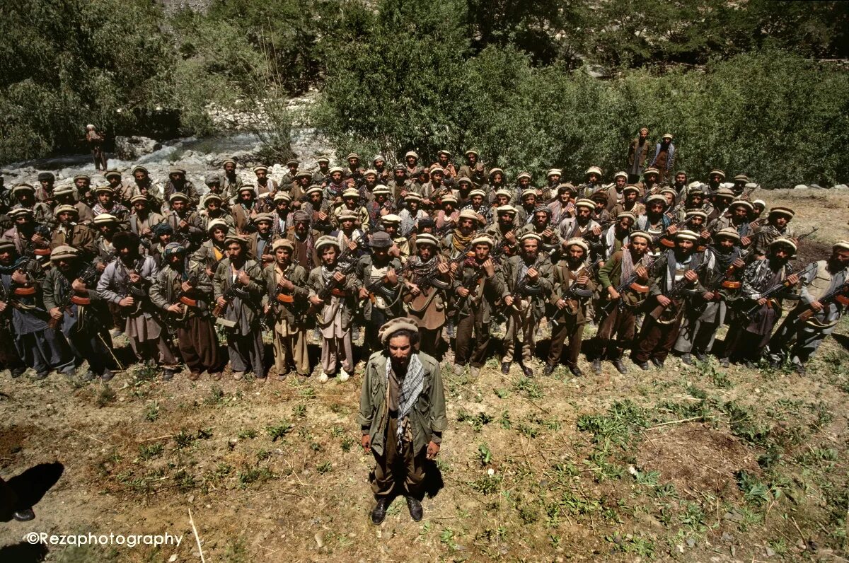 Выходи сражаться. Выходи сражаться. Выходи сражаться. Намахагэ демон лени выходи и сразись со мной. Выходи биться будем мем.