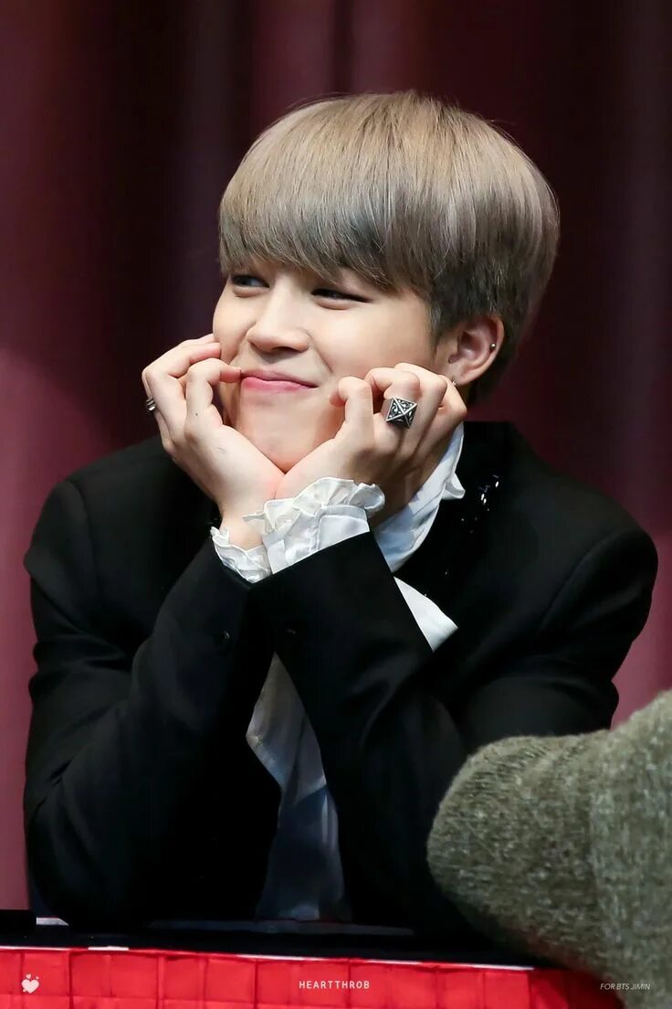 Юнги бтс. Бтс мемы чимин. Jimin 2013. Бтс имена чимин. Bts чимин на плакат.