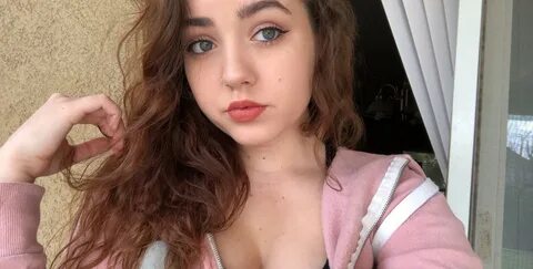 lydia love 🦋 on Twitter.