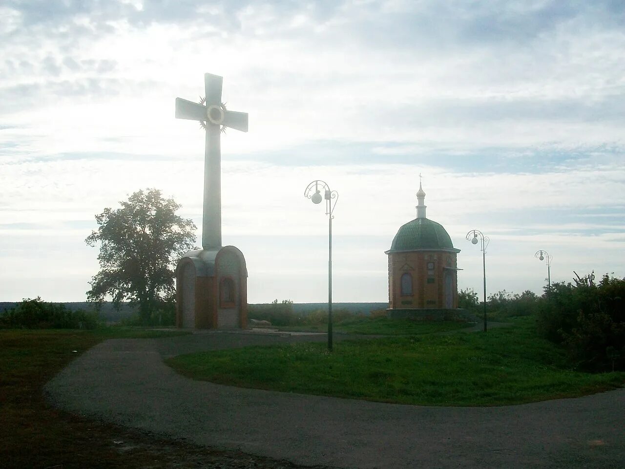 Рыльская крепость курская. Рыльский свято-николаевский мужской монастырь. Гора иоанна рыльского. Гора ивана рыльского г. Рыльская крепость курская область.