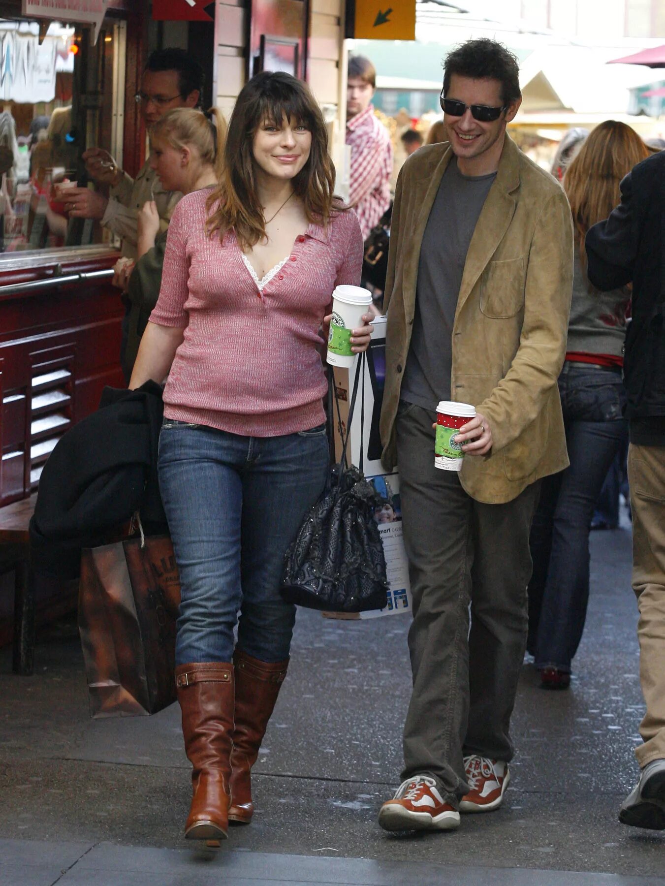 отец милы йовович. отец милы йовович. милла йовович родители. милла йовович отец. родители милы.