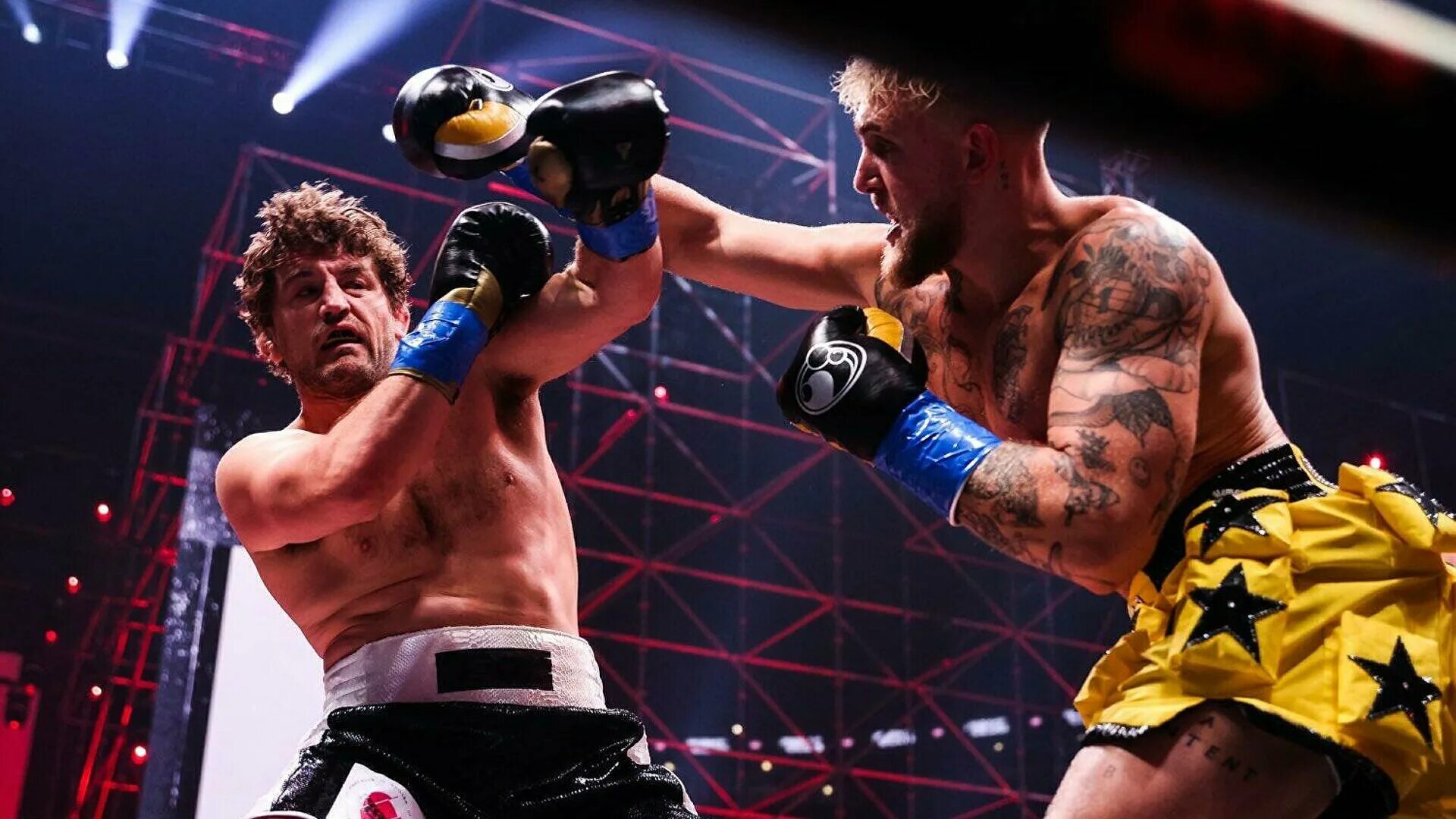 Рой джонс фото. Томас хирнс шугар рэй леонард. Дуэйн джонсон против джона сины. 1 бой музыка. Реслинг рестлеры.