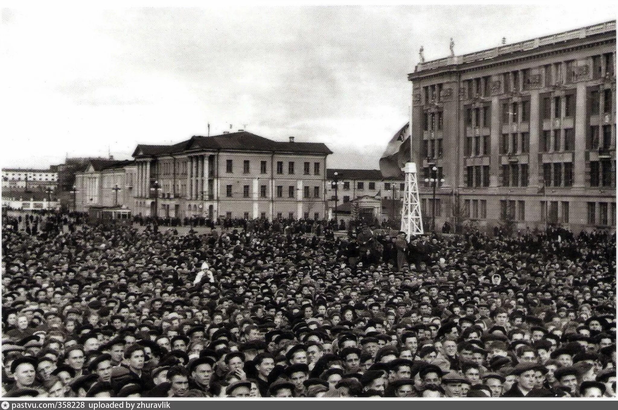 Забастовка 1907. 1917 Свердловск. Екатеринбург площадь революции 1905 года. Екатеринбург митинг 1905 года. Всеобщая Октябрьская политическая стачка 1905.