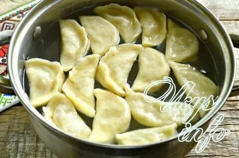 Вареники с салом и сырой