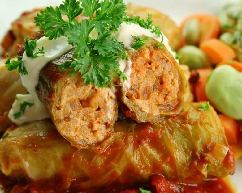 Голубцы из свежей капусты в мультиварке. Голубцы. голубцы с мясом. жареные голубцы. голубцы мясные с рисом.