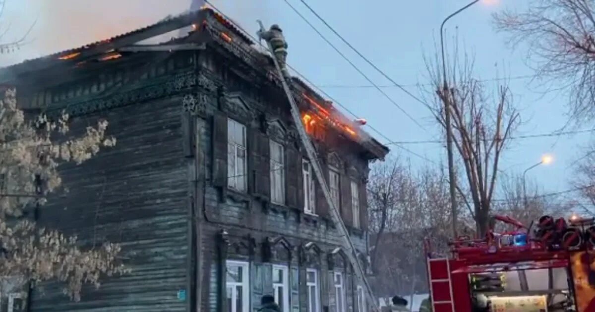 Пожар в двухэтажном многоквартирном доме. Пожар рабочего штаба. Пожар в Грязовце. Пожар в Урожайном. Ленин сгорел