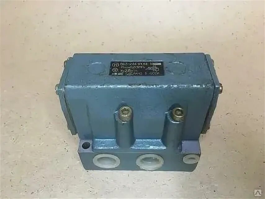 Пневмораспределитель dnci-63-400-р-а-feng. Пневмораспределитель в63. Насос gustav трехвинтовой. В 63 25 м. В 63 25 м.